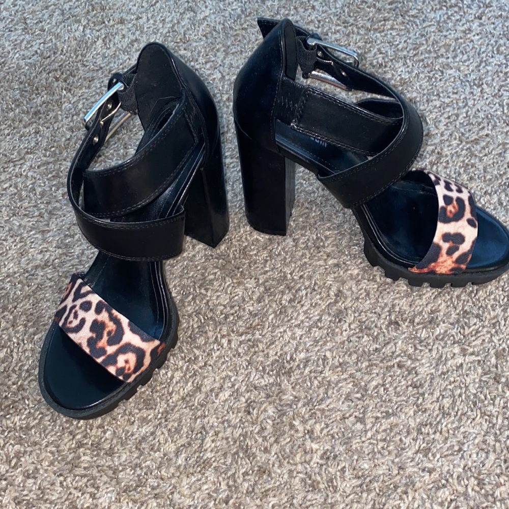 Heels - Picture 2 of 3
